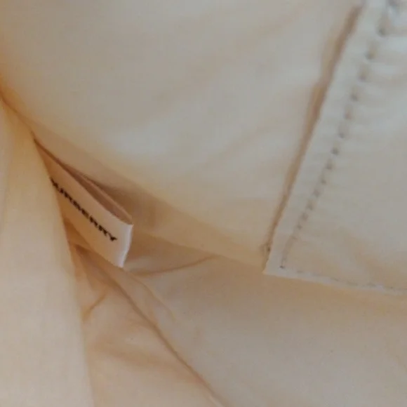 Burberry wristlet - Picture 14 of 16